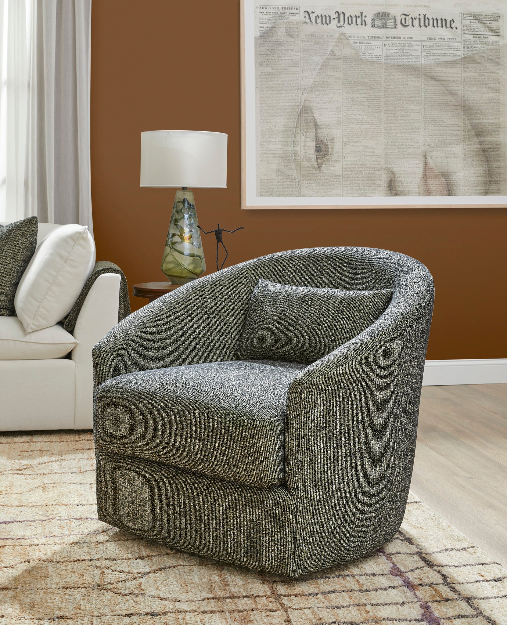 Benjamin Swivel Chair